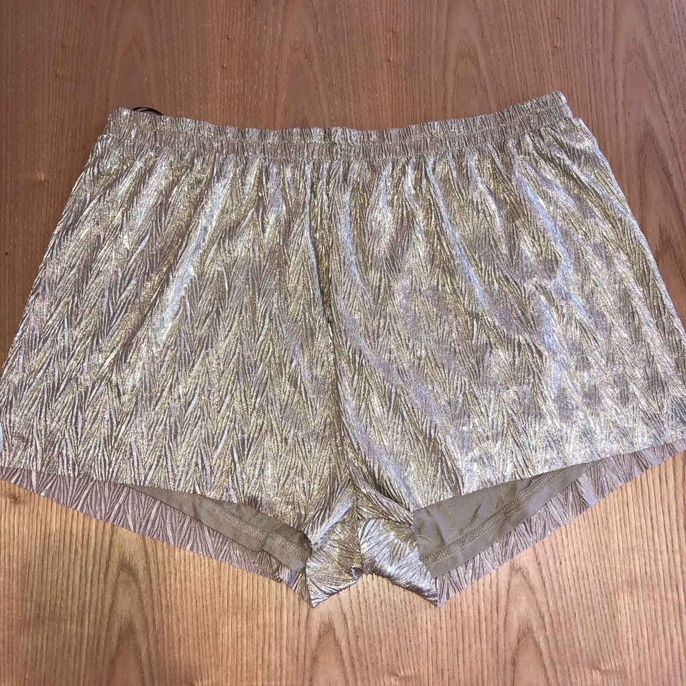 3/25$ H&M golden shorts